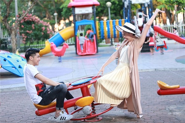 “Soái ca” Noo Phước Thịnh ân cần chăm sóc Tóc Tiên bị ốm ảnh 8