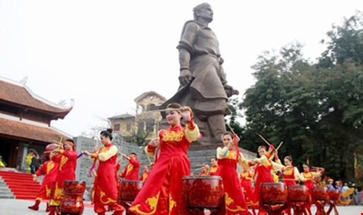 Hàng nghìn người nô nức tham dự lễ hội gò Đống Đa ảnh 3