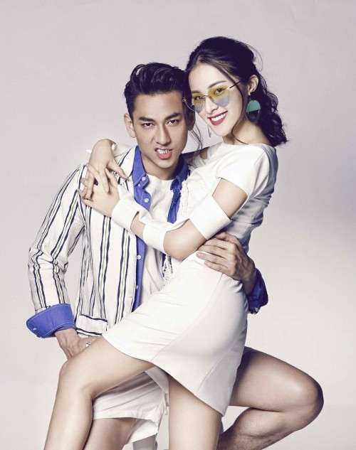 Bạn gái Cường Đô la tình tứ bên Isaac đón lễ tình nhân ảnh 1