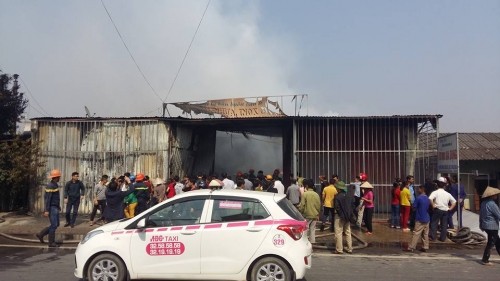 Hưng Yên: Cửa hàng đồ gia dụng bất ngờ bị 'bà hỏa' ghé thăm ảnh 5