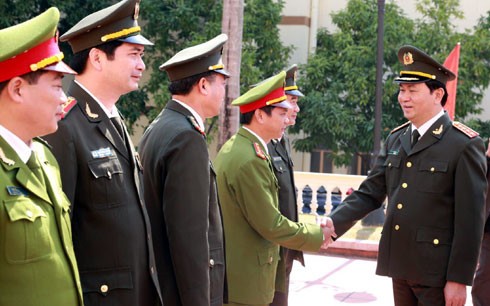 Bộ trưởng Bộ Công an kiểm tra công tác ứng trực trong dịp Tết ảnh 1