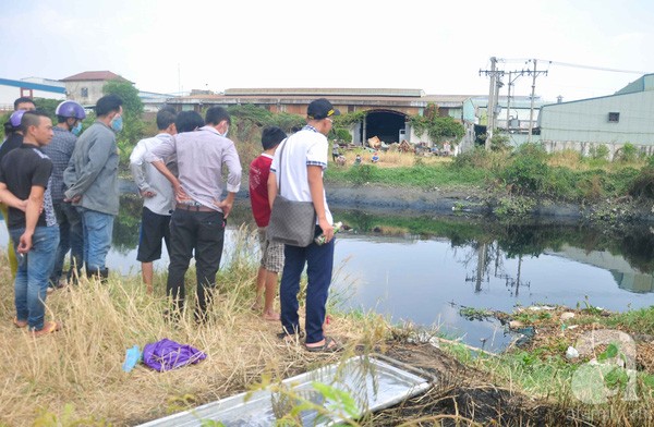 Đi vớt bèo, kinh hoàng phát hiện thi thể không đầu ảnh 1