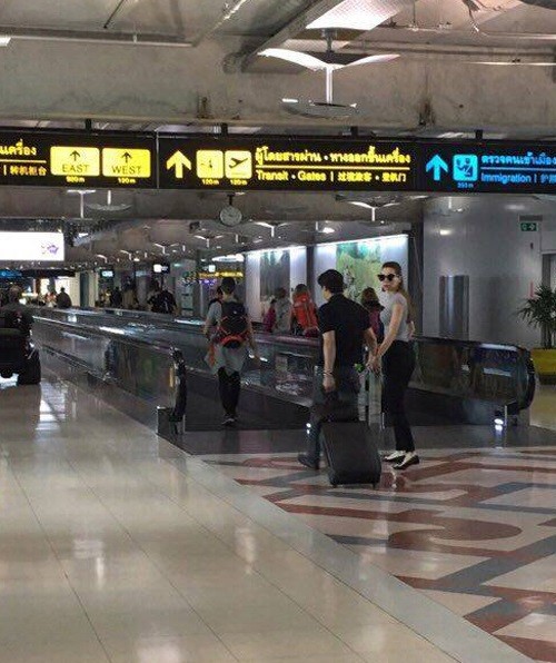 Hồ Ngọc Hà lộ ảnh tay trong tay với đại gia kim cương ảnh 2