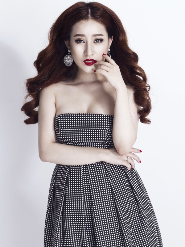 Cô dâu trong bức ảnh cưới 2 năm trước của Hồ Quang Hiếu là ai? ảnh 6