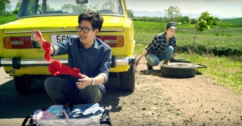 Trường Giang khóa môi Angela Phương Trinh mặc Quế Vân, Nhã Phương ảnh 2