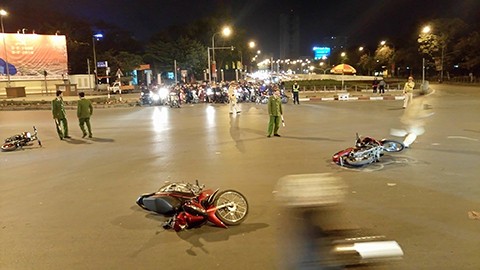 Hà Nội: Xe 'điên' gây tai nạn liên hoàn, nhiều người nhập viện ảnh 1