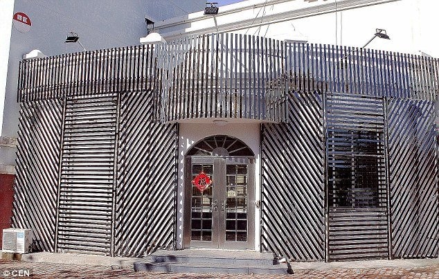 Đại gia Trung Quốc ‘bọc thép’ cho biệt thự để chống trộm ảnh 1