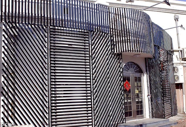 Đại gia Trung Quốc ‘bọc thép’ cho biệt thự để chống trộm ảnh 2