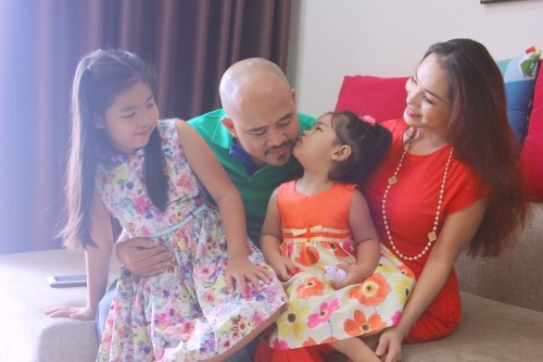 Khánh Thi khủng hoảng tâm lý sau sinh con cho chồng kém 12 tuổi ảnh 2