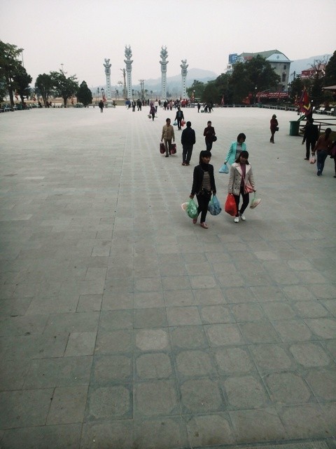 Lễ hội Tây Thiên: Chưa khai hội đã hét giá, rác tụ sừng sững ảnh 1