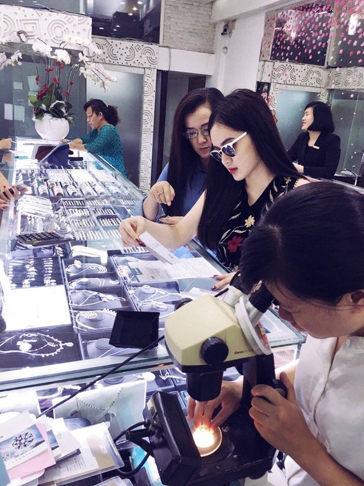Lộ diện đại gia chi cho Angela Phương Trinh shopping trăm triệu? ảnh 2
