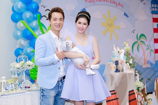 Bà xã Đăng Khôi thừa sức 'tay đôi' đọ body quyến rũ với Elly Trần ảnh 5