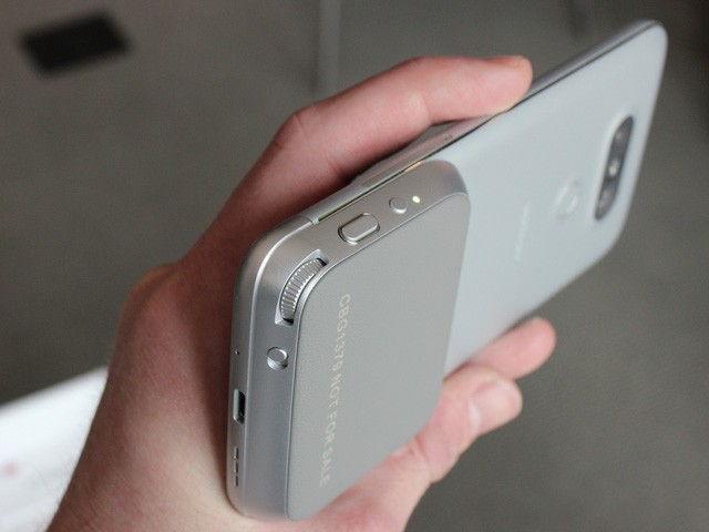 Ngắm LG G5 – smartphone đột phá và độc nhất của năm 2016 ảnh 13
