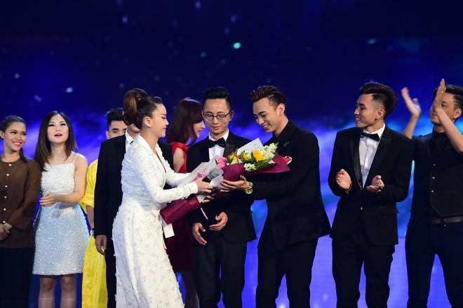 Hoàng Thùy Linh bị viêm đường hô hấp, mệt mỏi bỏ thi The Remix ảnh 4