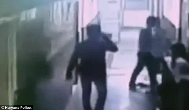 Thiếu nữ bị cưỡng hiếp ngay tại bệnh viện khi vừa sinh con ảnh 2