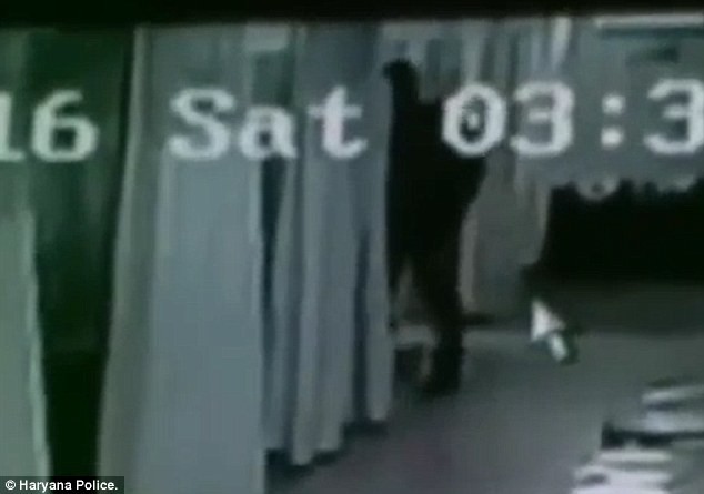 Thiếu nữ bị cưỡng hiếp ngay tại bệnh viện khi vừa sinh con ảnh 3