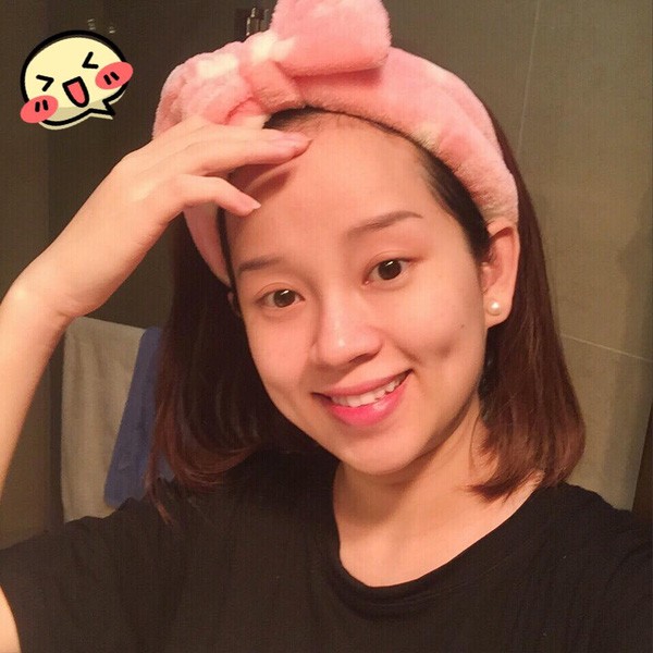 Ly Kute khoe bụng bầu 8 tháng mặc Mạc Hồng Quân 'bám chặt' Kỳ Hân ảnh 4