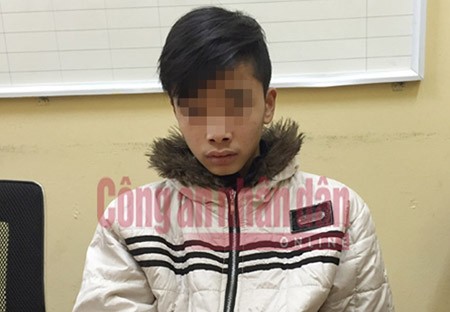 Bé gái lớp 7 bị gã trai quen trên mạng quay clip "nóng" tống tiền ảnh 2