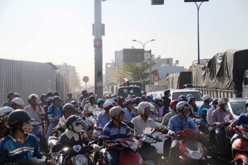 Xe ben 'húc' 7 xe máy khiến nhiều người bị thương ảnh 6