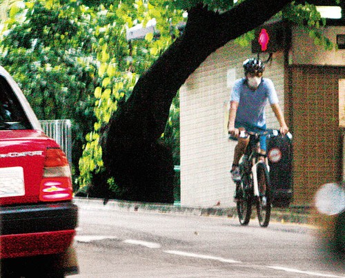 Châu Tinh Trì - 'quái nhân' thích rong ruổi trên phố với xe đạp ảnh 8