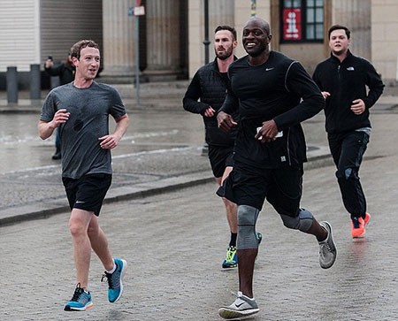 Bị IS dọa giết, Mark Zuckerberg cho vệ sĩ ‘vây quanh tứ bề’ ảnh 2