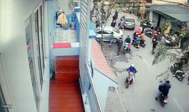 Tài xế lái Camry tông chết 3 người ở Hà Nội trình diện cơ quan CA ảnh 1