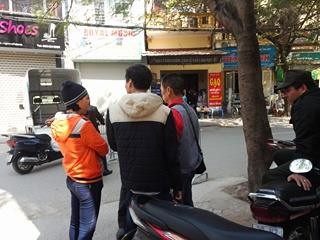 Tài xế lái Camry tông chết 3 người ở Hà Nội trình diện cơ quan CA ảnh 4