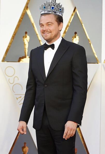 Leonardo DiCaprio và sự cố 'ngón tay thối' tại lễ trao giải Oscar ảnh 2