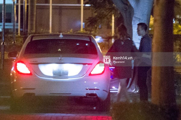 Trấn Thành và Hari Won hôn nhau say đắm giữa đêm ảnh 6