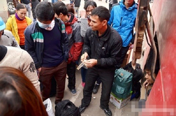 Hàng nghìn người chật vật rời Thủ đô dịp Tết Nguyên đán ảnh 2