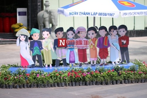 Đường hoa Nguyễn Huệ ngập tràn sắc xuân ngày khai hội ảnh 26