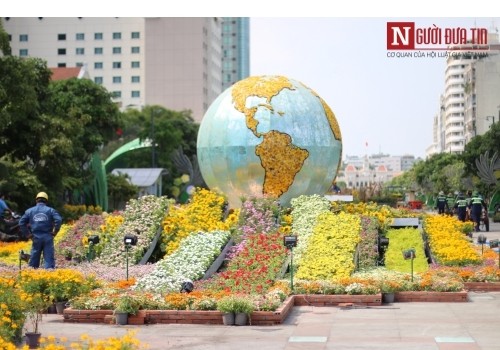 Đường hoa Nguyễn Huệ ngập tràn sắc xuân ngày khai hội ảnh 31