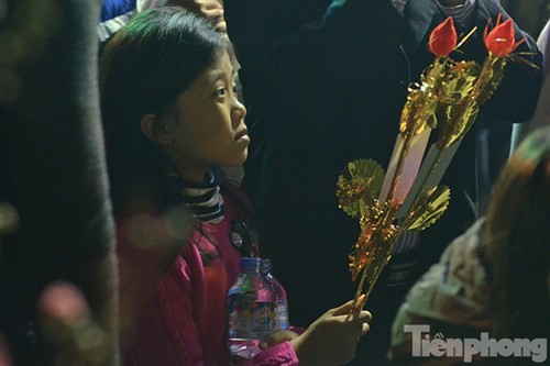 Người Hà Nội lễ chùa đầu năm mới Bính Thân 2016 ảnh 7