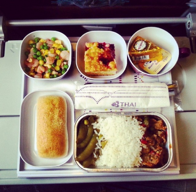 Sự khác biệt về các bữa ăn giữa các hãng máy bay trên thế giới ảnh 6