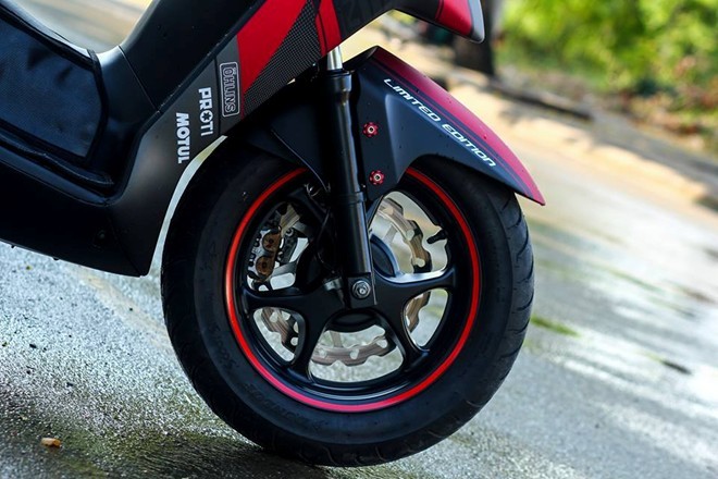 Honda Dylan ‘chất chơi’ với dàn áo sơn tem đấu thể thao ảnh 4