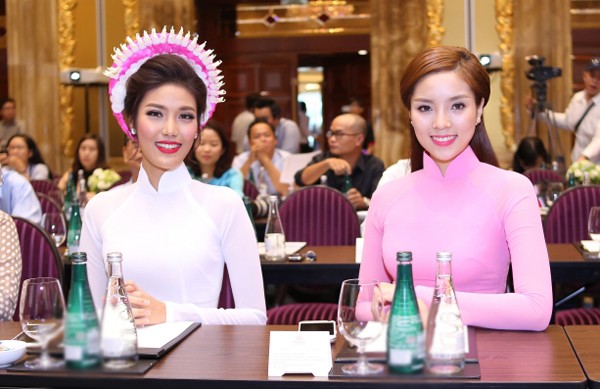 Kỳ Duyên - Lan Khuê rạng rỡ 'đọ sắc' thành tâm điểm ở sự kiện ảnh 6
