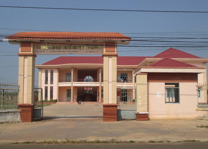 Trung tâm dạy nghề xây tiền tỷ rồi bỏ hoang ảnh 1