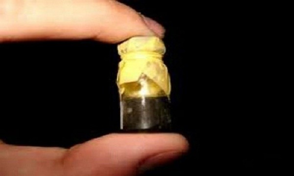 Bị cấm yêu, con trai dùng thuốc diệt chuột đầu độc mẹ ảnh 1