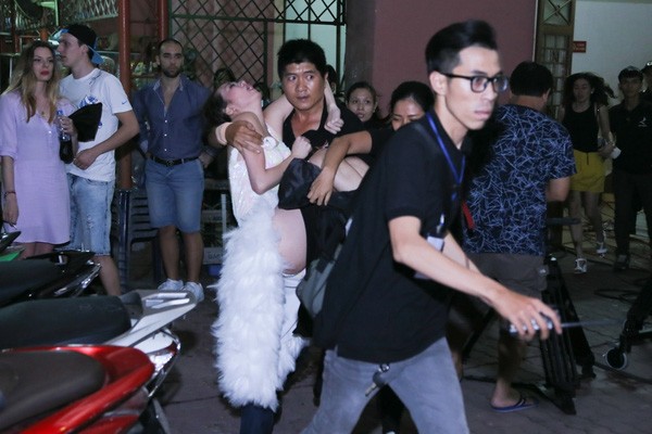 Khánh My kiệt sức, ngất xỉu trên sóng trực tiếp Bước nhảy hoàn vũ ảnh 4