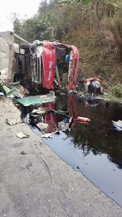 Xe bồn đâm xe khách: 3 người chết cháy, 25 người bị thương ảnh 2