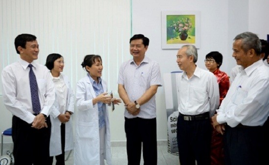 Bí thư Thăng thăm trường có khát vọng lọt Top tốt nhất thế giới ảnh 1