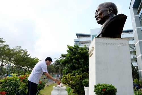 Bí thư Thăng thăm trường có khát vọng lọt Top tốt nhất thế giới ảnh 2