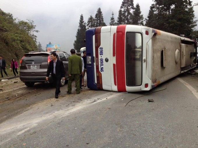 Hé lộ nguyên nhân vụ lật xe khách kinh hoàng tại Sa Pa sáng 16/3 ảnh 1
