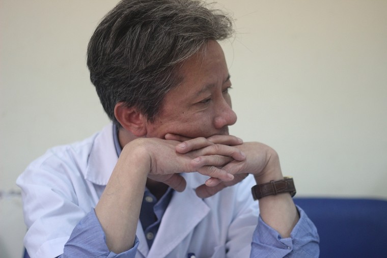 Bé 2 tuổi tử vong do hóc kẹo, gia đình nói bác sĩ tắc trách ảnh 3