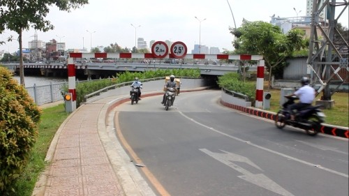 Hàng chục ‘chông sắt’ giăng bẫy trên đường Hoàng Sa ảnh 2