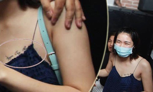 Hòa Minzy 'chiêu trò' sexy vòng một khoe hình xăm tên Công Phượng ảnh 4