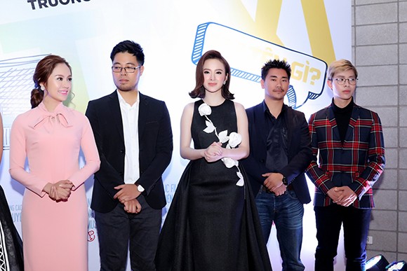 Angela Phương Trinh khoe nhan sắc rực rỡ, chinh phục fan Hà Nội ảnh 6