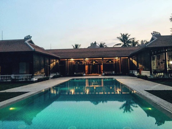 Trang Lạ gợi cảm bên chồng Việt kiều trong hôn lễ ở biệt thự ảnh 12