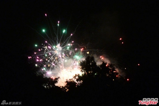 Trong hôn lễ, Ngô Kỳ Long 'khóa môi' phù rể trước mặt Lưu Thi Thi ảnh 3