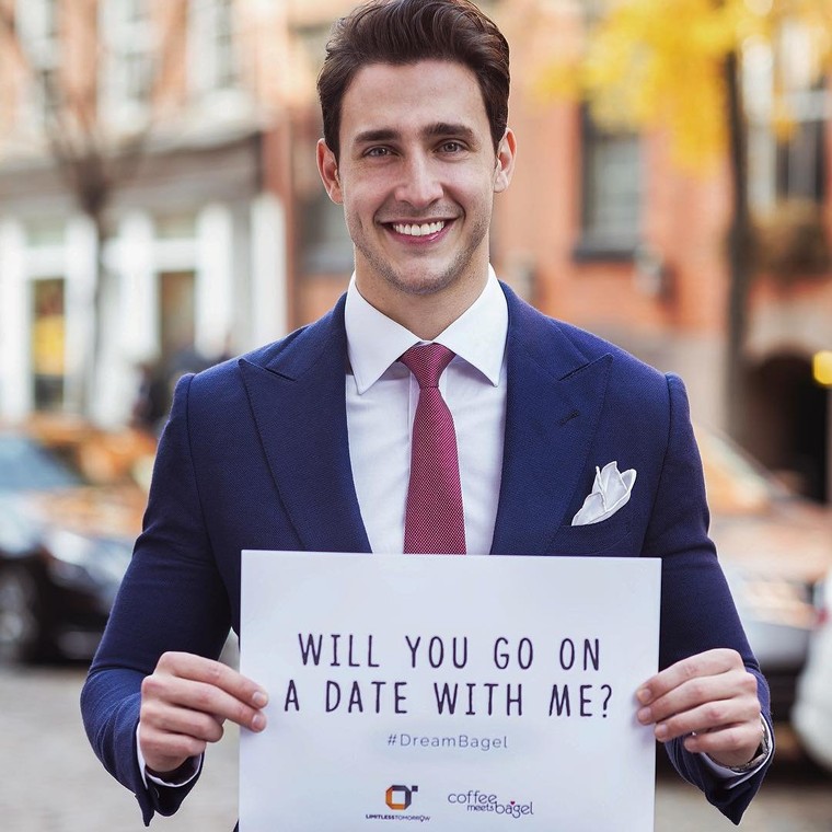 Bất ngờ với bí mật về bác sĩ bạn trai của Hoa hậu Hoàn vũ ảnh 4